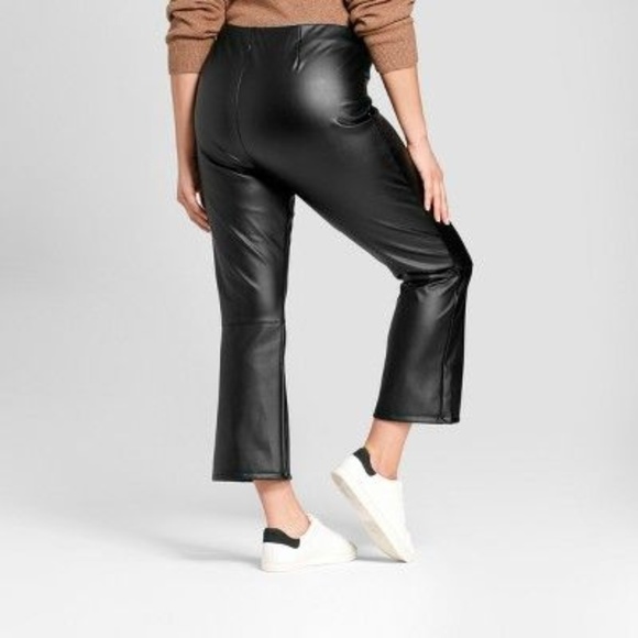 New WWW Black Faux Leather Crop Flare Pants [B6] - Picture 2 of 8